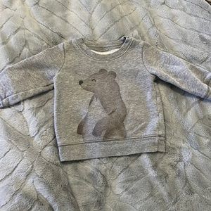 Carters sweatshirt 6-9 months